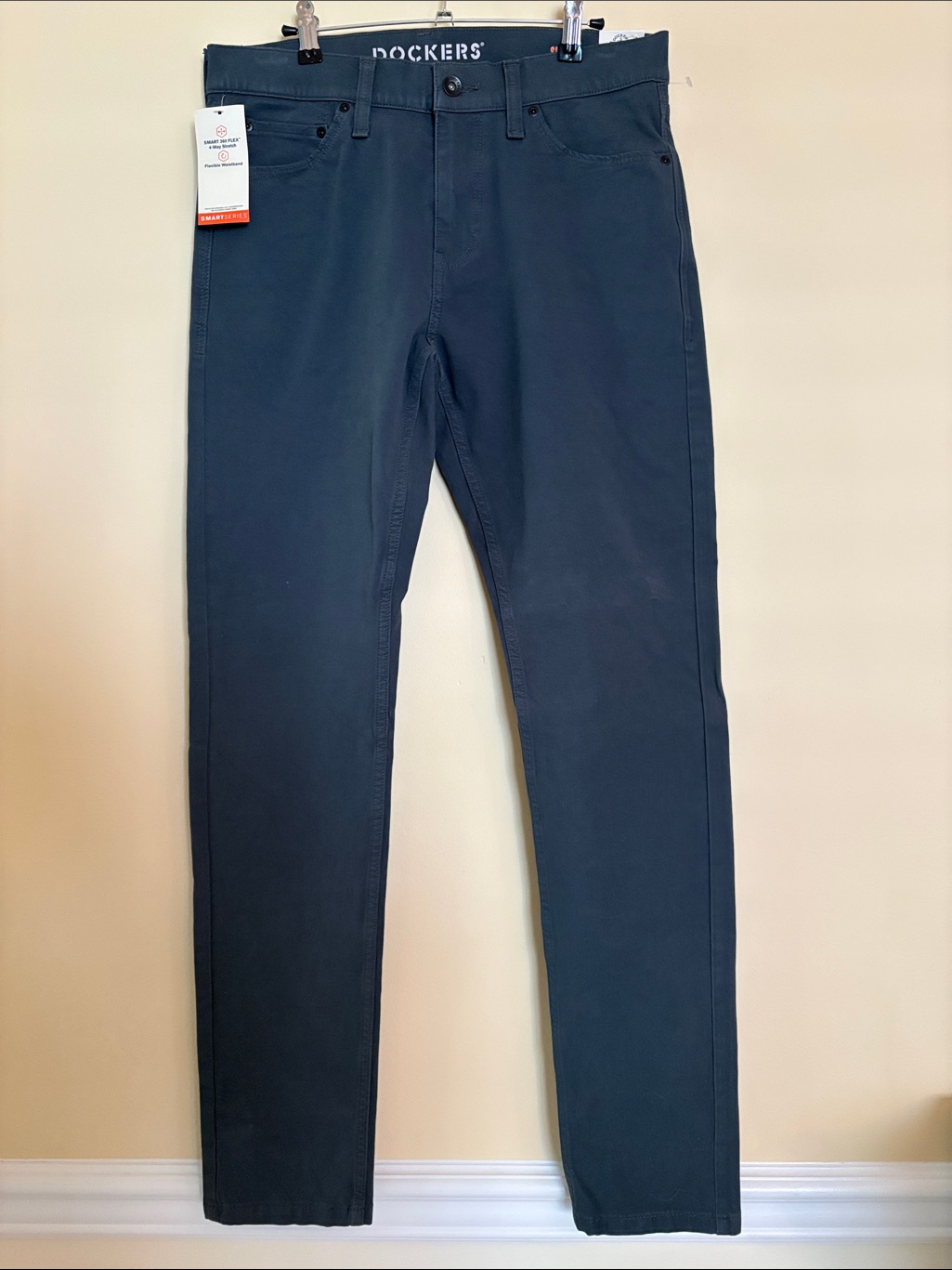 Nwt Dockers Slim Straight Pants 30x32 Dark Grey